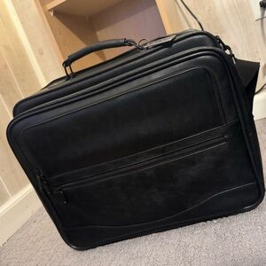 Port Noteworthy Executive Leather Black Briefcase Laptop Carrier Bag